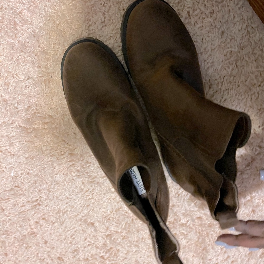 Very cute brown ankle boots 😍